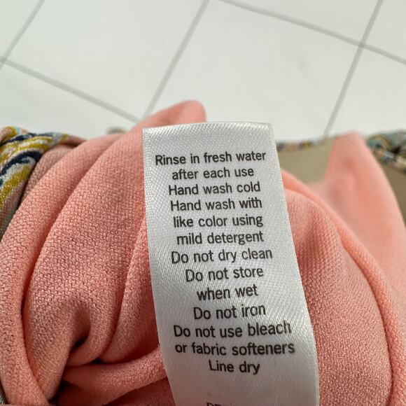 Athleta Swimsuit Womens Medium Aqualuxe Paisley Halter One Piece Resort Travel - Picture 7 of 11